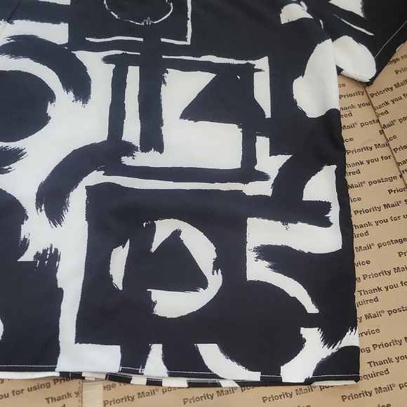 Monochrome Geometric Men's Shirt - Picture 10 of 11